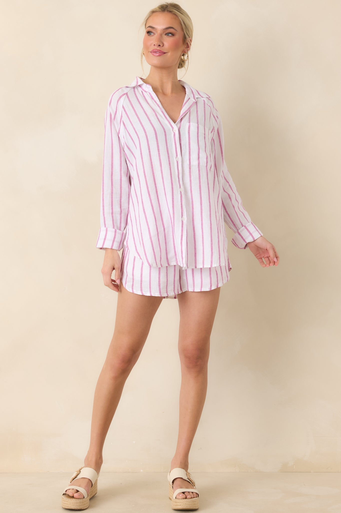 Women's Z Supply Spanish Rose Perfect Linen Stripe Shorts | 55% Linen & 45% Rayon 2